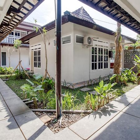 Hotel Reddoorz Near Malioboro Tugu Station Jogja 2 Yogyakarta Exterior foto
