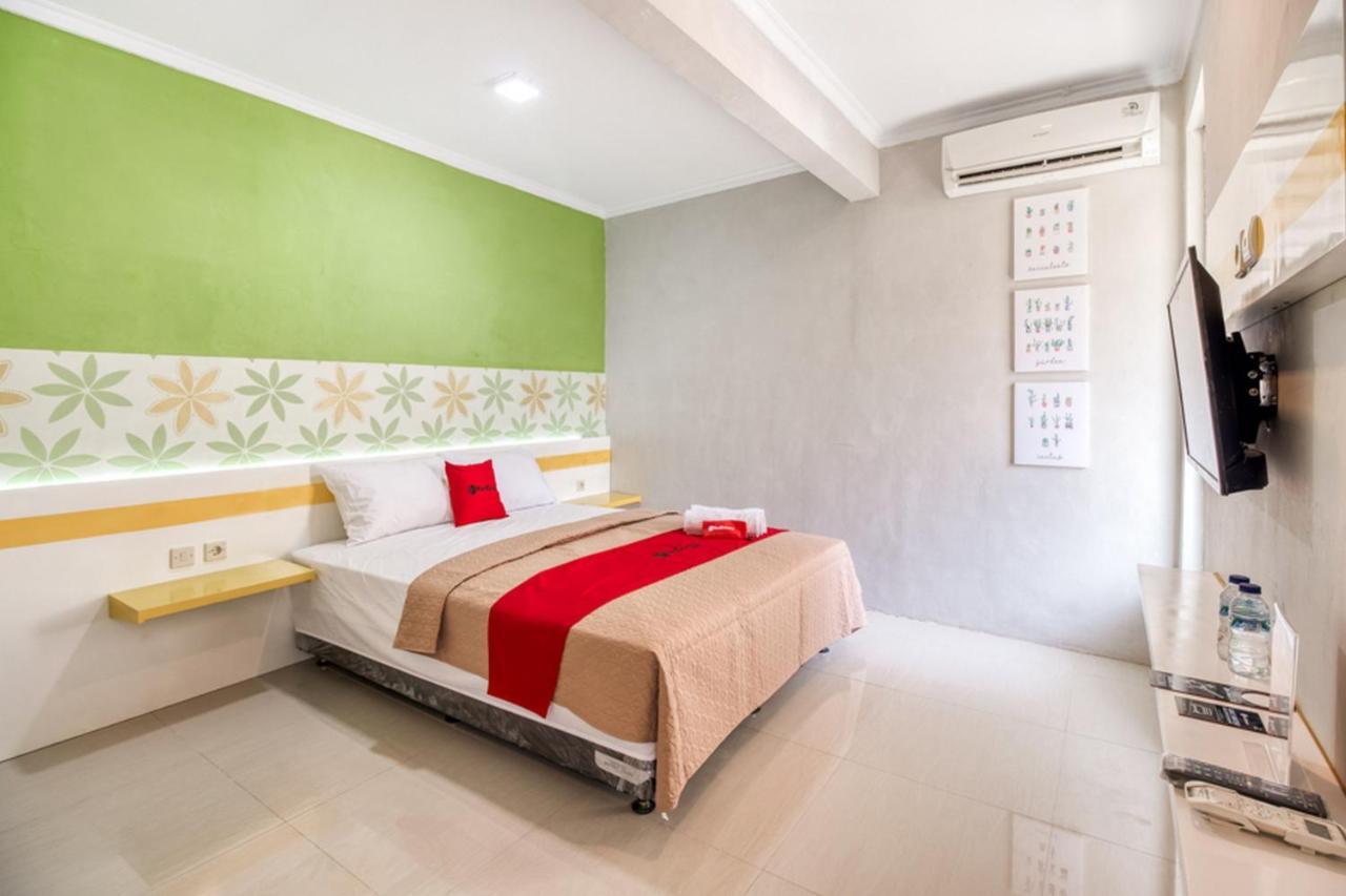 Hotel Reddoorz Near Malioboro Tugu Station Jogja 2 Yogyakarta Exterior foto